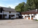 3er u. 4er Stall mit ehem. Schulpferdestall
